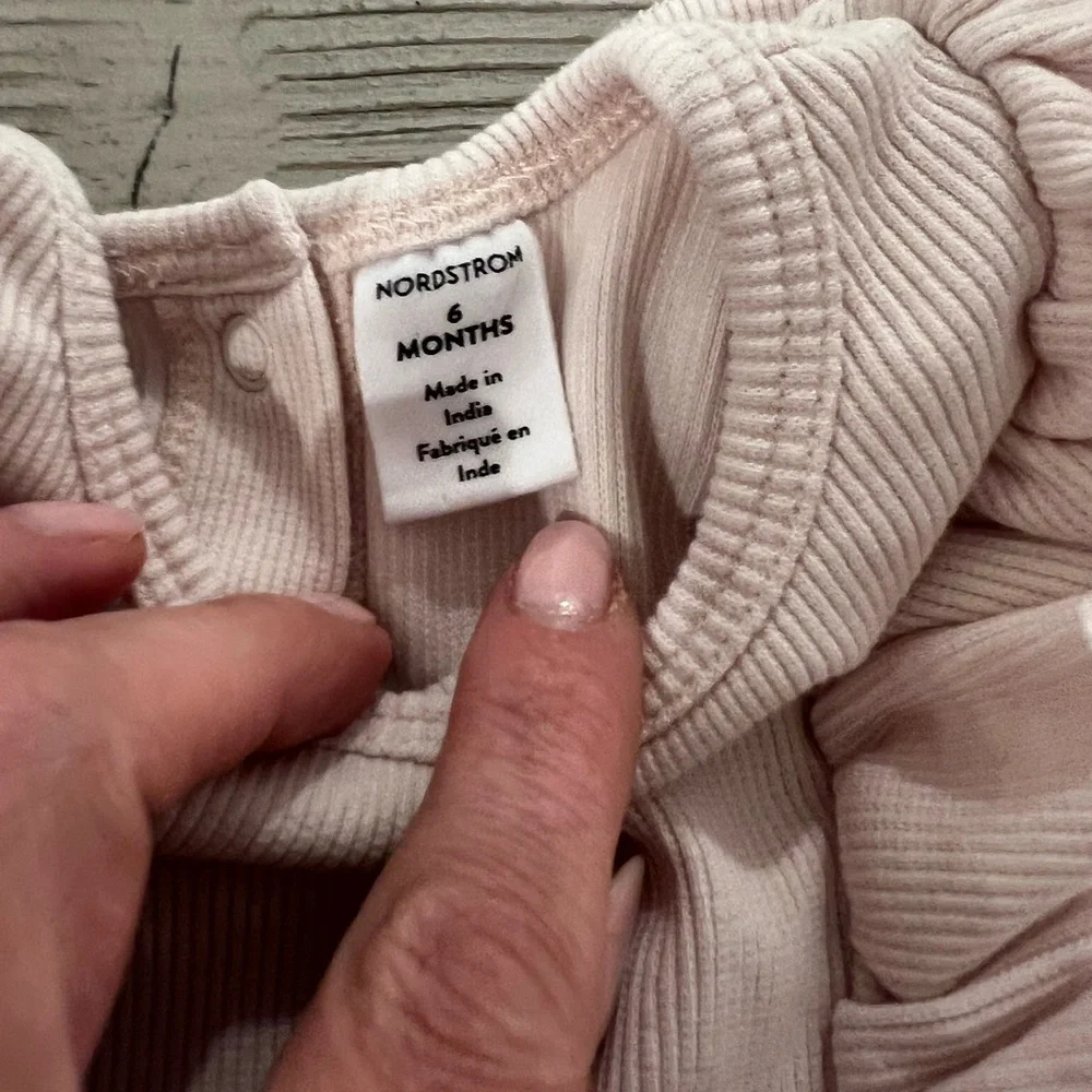 EUC ruffle rib stretch cotton romper from Nordstrom - Picture 6 of 6